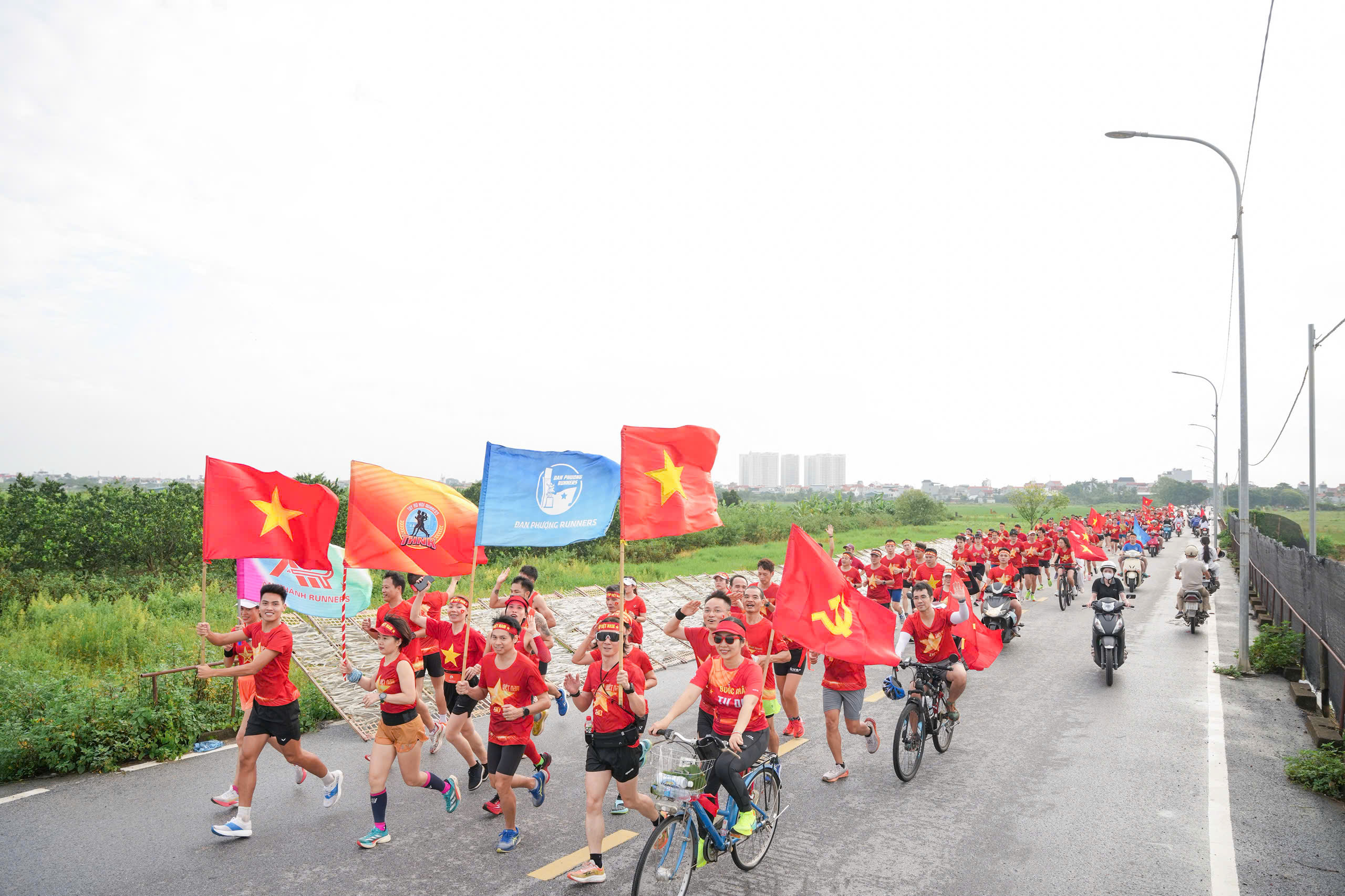 280 vận động viên chạy xếp hình bản đồ Tổ quốc nhân 80 năm Quốc khánh 280 vận động viên chạy xếp hình bản đồ Tổ quốc nhân 80 năm Quốc khánh